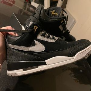 Air Jordan 3 retro. Black/cement gray. Men’s 11